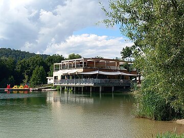 Restaurant "MeinSeeblick" Das Restaurant liegt idyllisch direkt am Kratzmühlsee.