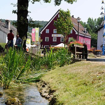 Bachlauf am Marktplatz in Kinding